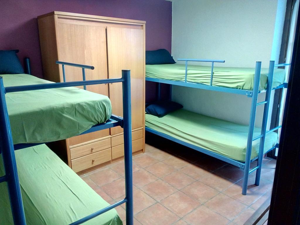 Albergue De Canfranc Estacion Pokoj fotografie