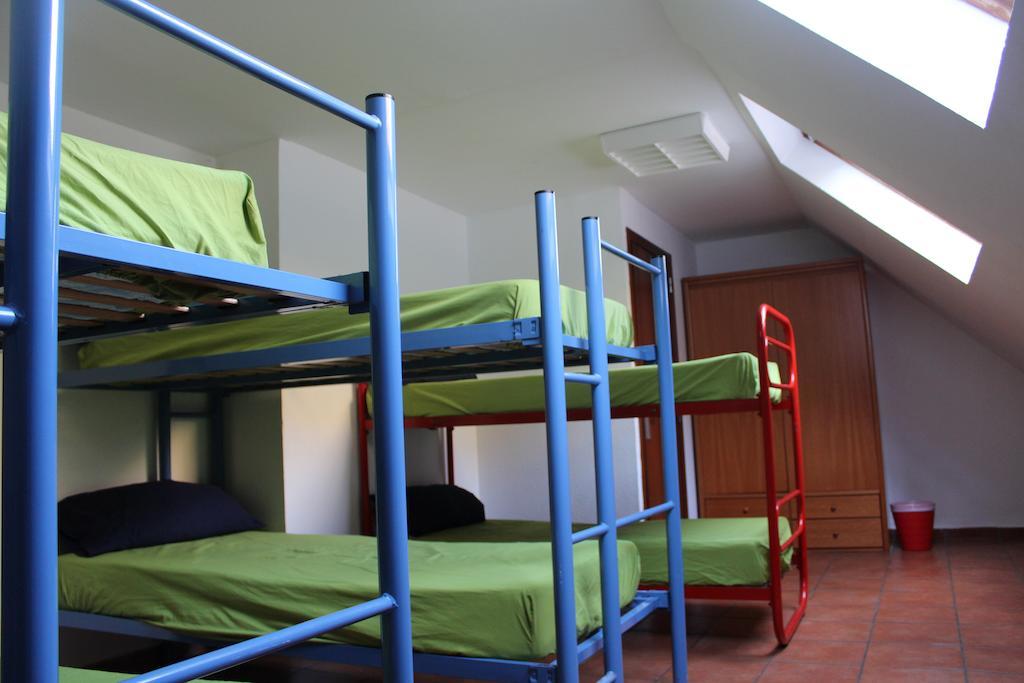 Albergue De Canfranc Estacion Pokoj fotografie
