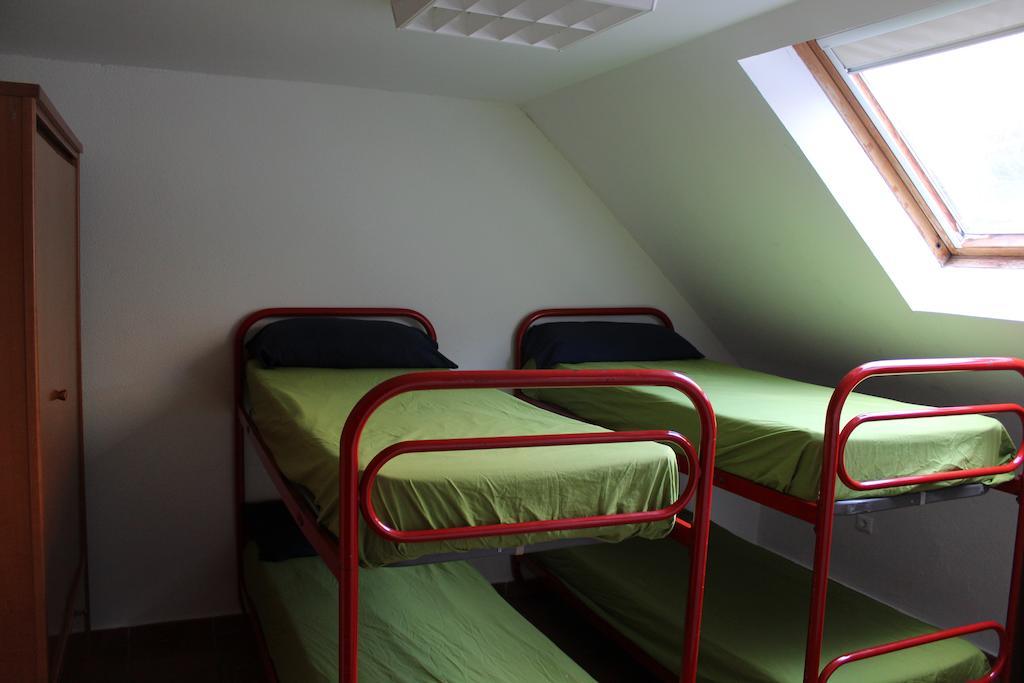 Albergue De Canfranc Estacion Pokoj fotografie