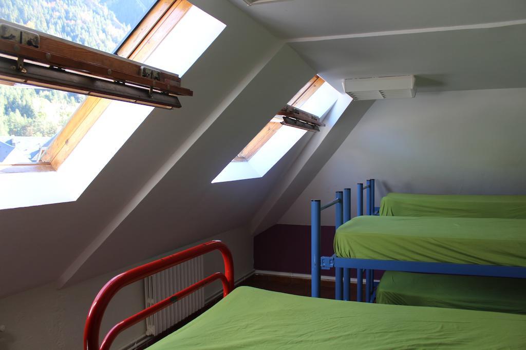 Albergue De Canfranc Estacion Pokoj fotografie